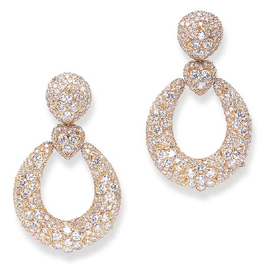 A PAIR OF DIAMOND EAR PENDANTS, BY GRAFF