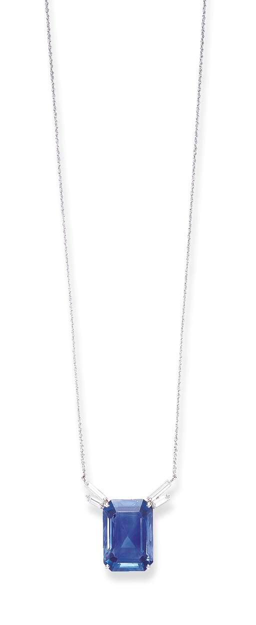 A SAPPHIRE AND DIAMOND PENDANT NECKLACE