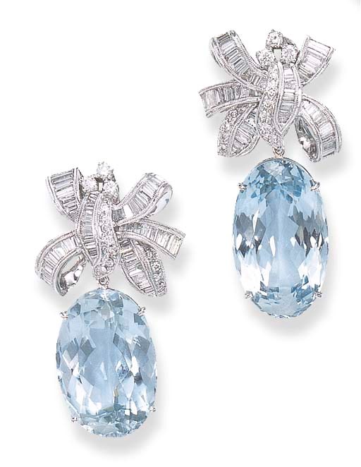 A PAIR OF AQUAMARINE AND DIAMOND EAR PENDANTS