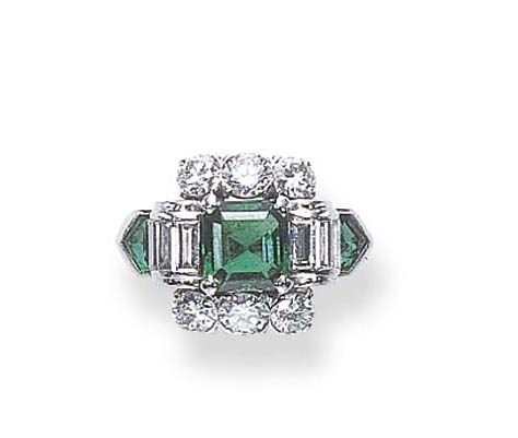 AN EMERALD AND DIAMOND RING, BY VAN CLEEF & ARPELS