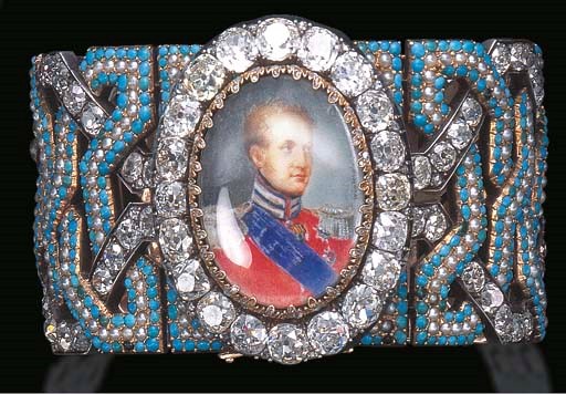 AN IMPORTANT DIAMOND, TURQUOISE AND SEED PEARL PORTRAIT MINIATURE BRACELET