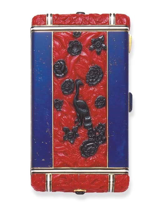 AN ELEGANT ART DECO PATE-DE-VERRE, ENAMEL AND GOLD VANITY CASE, BY OSTERTAG