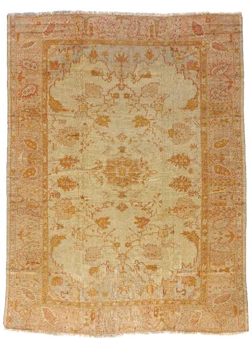 AN USHAK CARPET