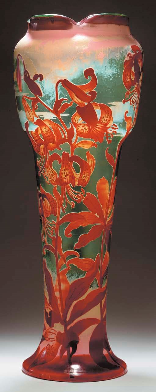 A LARGE DOUBLE OVERLAID AND ETCHED GLASS VASE