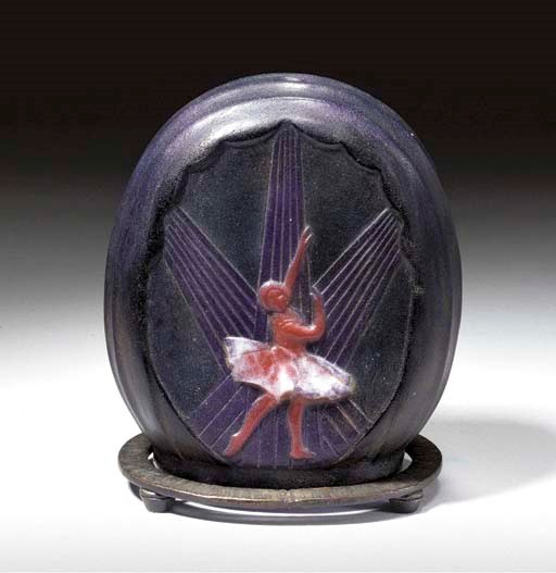 'DANSEUSES SOUS LES PROJECTEURS', A PATE-DE-VERRE VEILLEUSE