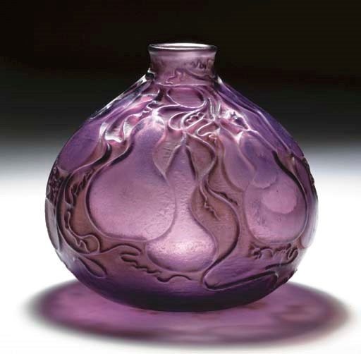 'COURGES', A MAUVE GLASS VASE
