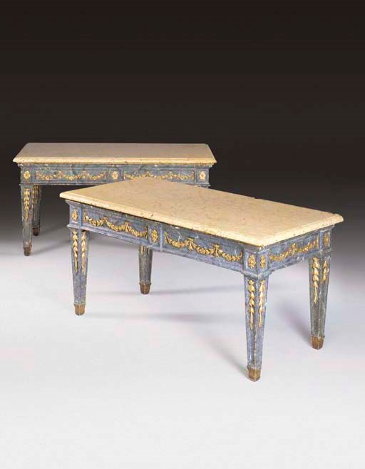 A PAIR OF ITALIAN FAUX MARBLE AND PARCEL GILT SIDE TABLES