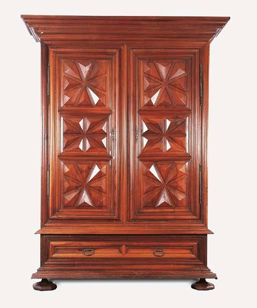 A FRENCH WALNUT CUPBOARD