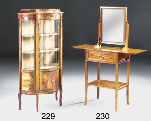 A FRENCH MAHOGANY AND GILT METAL MOUNTED SERPENTINE VITRINE, 20TH CENTURY