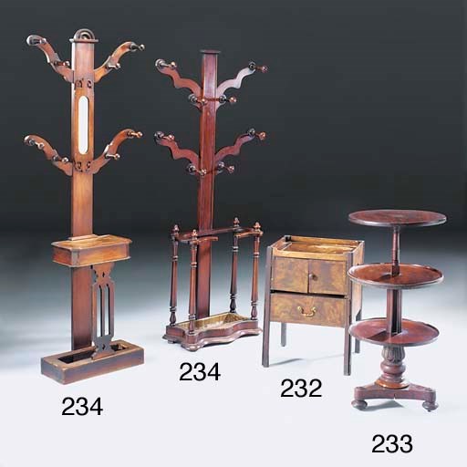 AN EARLY VICTORIAN MAHOGANY THREE TIER DUMB WAITER