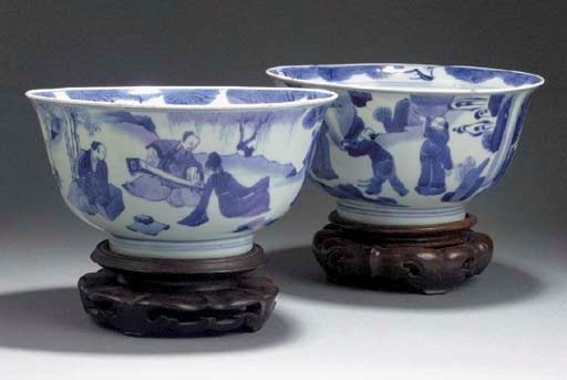 A pair of blue and white bowls
Kangxi