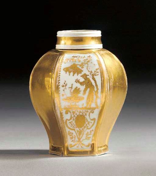 A Böttger goldchinesen teacaddy and a cover