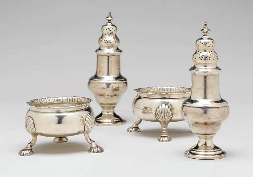 A PAIR OF GEORGE III SILVER SALT CELLARS, TWO MODERN CASTERS, AND FOUR SALT SPOONS,