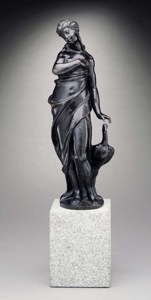 AN ITALIAN PATINATED BRONZE FIGURE OF JUNO,
