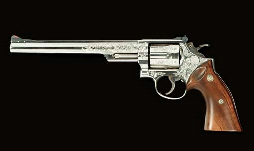 A FACTORY-ENGRAVED SMITH & WESSON .22 MAGNUM 'MODEL 53' DOUBLE-ACTION TARGET REVOLVER, NO. K-476303