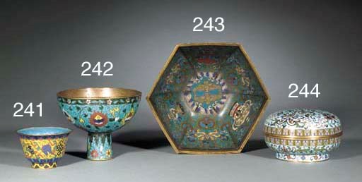 A CHINESE CLOISONNE AND GILT BRONZE HEXAGONAL BOWL
EARLY 19TH CENTURY