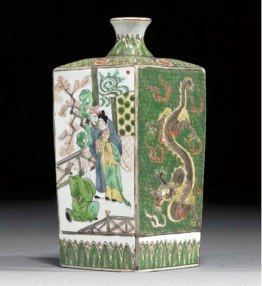 A FAMILLE VERTE TAPERING RECTANGULAR JAR
19TH CENTURY