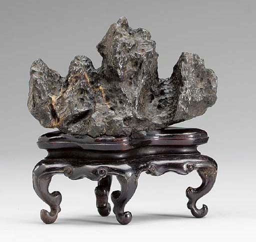 AN UNUSUAL LINGBI SCHOLAR'S ROCK