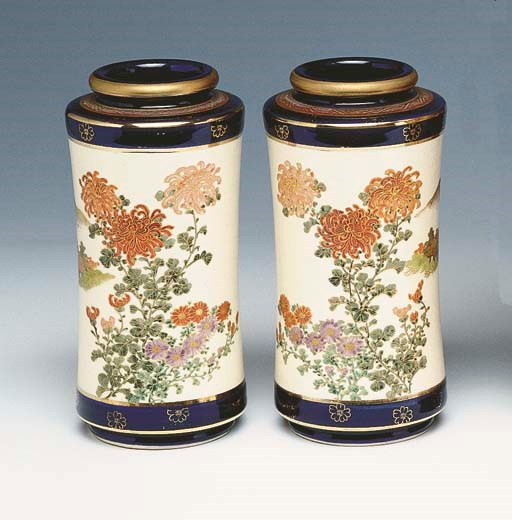 A PAIR OF JAPANESE SATSUMA VASES
