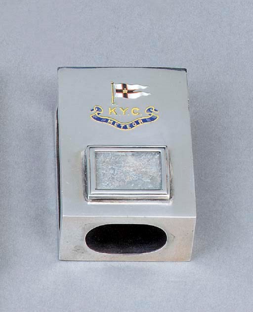 A Victorian silver matchbox-sleeve