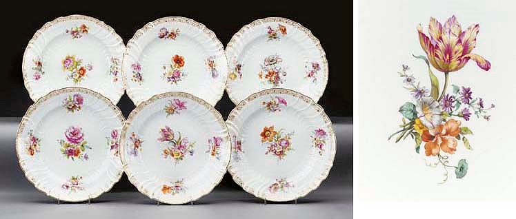 Twelve Berlin (K.P.M.) porcelain Neuozier dinner-plates