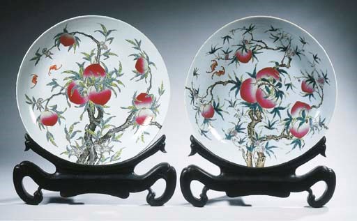 A pair of famille rose chargers