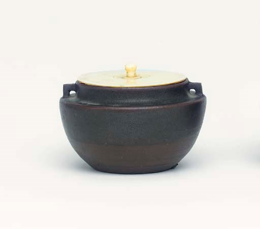 A Bizen Chaire [Tea-Caddy]