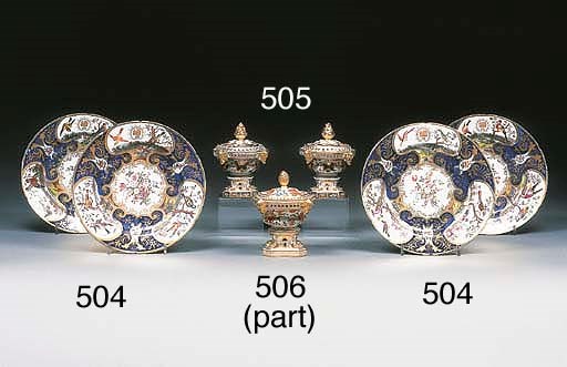 A Derby pot-pourri bowl and cover