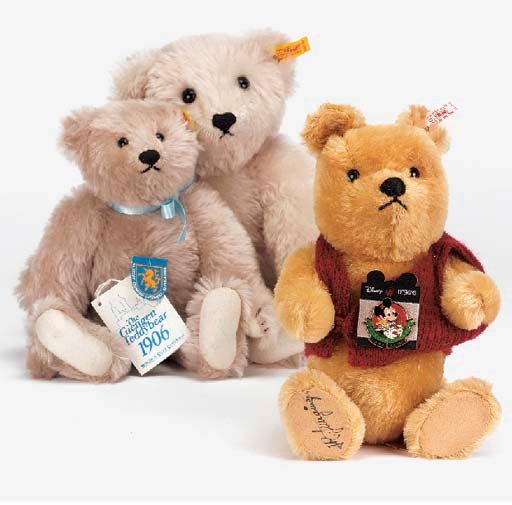 A Steiff Limited Edition Teddy Bear & Doll Convention, Walt Disney World Winnie the Pooh
