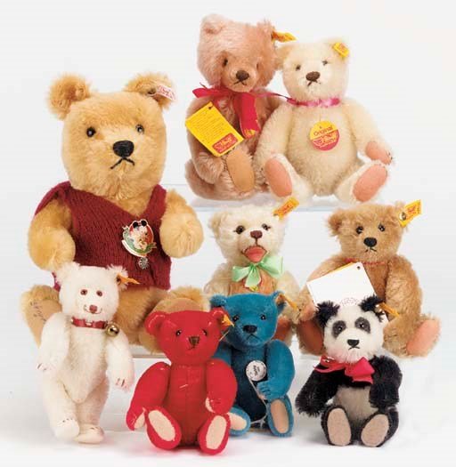 A Steiff Limited Edition Teddy Bear & Doll Convention, Disney World Winnie the Pooh