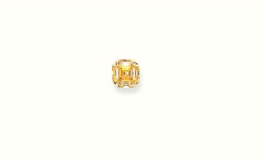 A SUPERB UNMOUNTED FANCY VIVID YELLOW RECTANGULAR-CUT DIAMOND