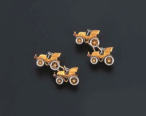 A PAIR OF RARE VINTAGE CAR CUFF LINKS