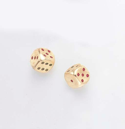 A PAIR OF RUBY AND TSAVORITE GARNET DICE, BY MARIO BUCCELLATI