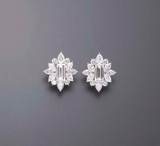 A PAIR OF DIAMOND EAR CLIPS