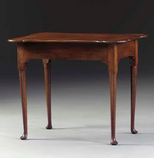 A QUEEN ANNE MAHOGANY PORRINGER TOP TABLE