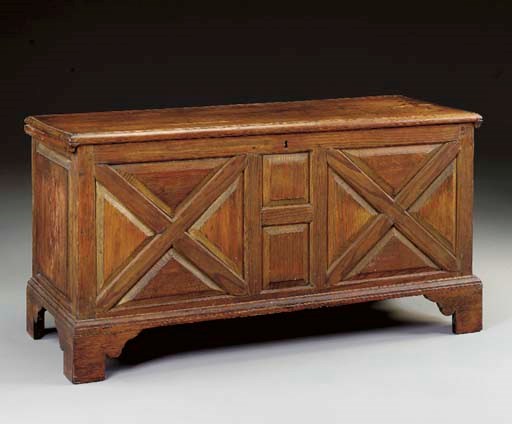 A CHIPPENDALE PINE BLANKET CHEST