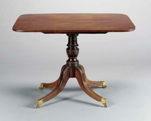 A LATE GEORGE III MAHOGANY BREAKFAST TABLE,