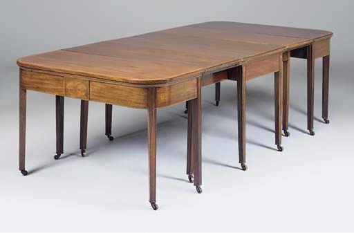 A mahogany dining table, 19th century