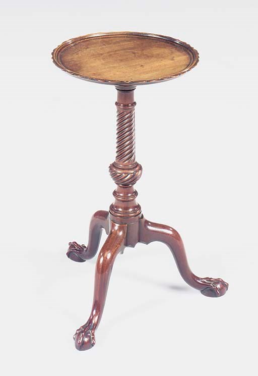 A GEORGE III MAHOGANY TRIPOD TABLE