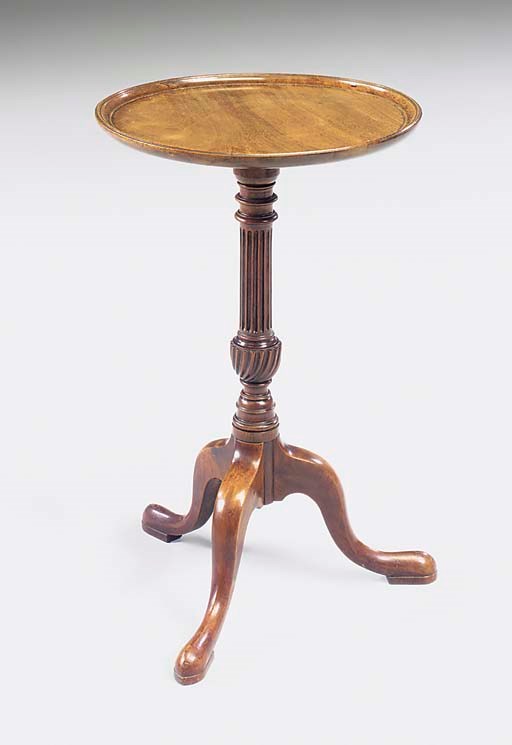 A GEORGE III MAHOGANY TRIPOD TABLE