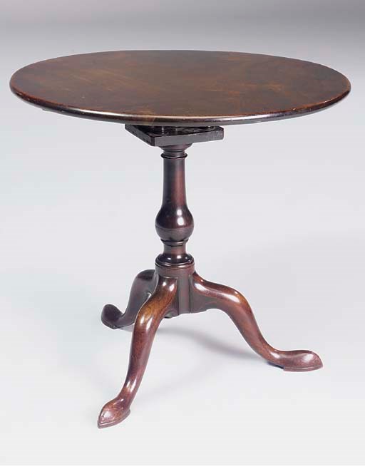 A GEORGE III MAHOGANY TRIPOD TABLE