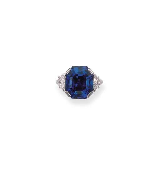 AN EXTREMELY FINE SAPPHIRE AND DIAMOND RING