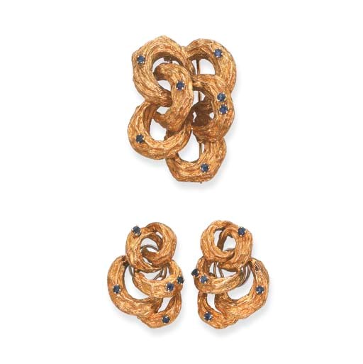 A SET OF GOLD AND SAPPHIRE JEWELLERY, BY CHAUMET