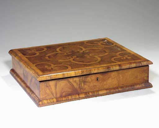 A WILLIAM AND MARY INLAID OYSTER VENEERED WALNUT LACE BOX,