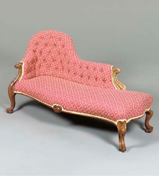 A VICTORIAN WALNUT DAYBED,