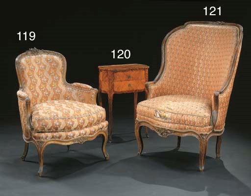 CHEVET DE STYLE LOUIS XV