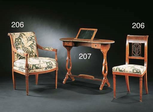 TABLE LISEUSE DE STYLE LOUIS XVI