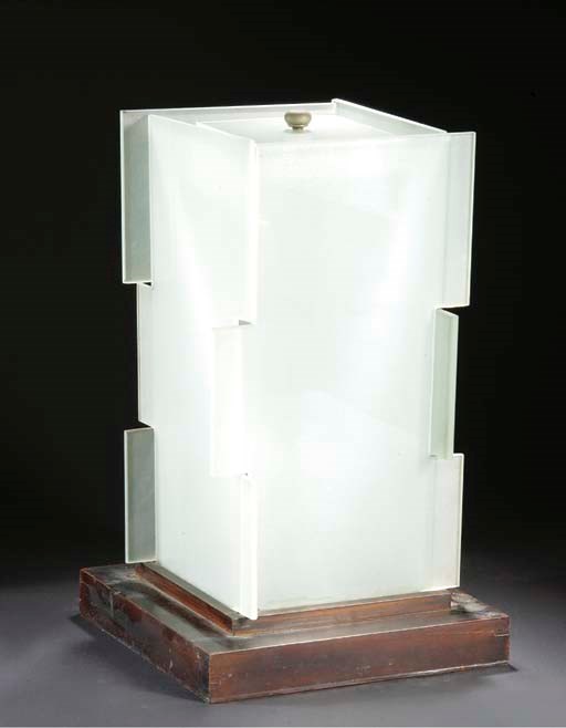 LAMPE DE TABLE