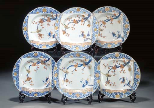 A SET OF TWELVE CHINESE IMARI PLATES
18TH CENTURY