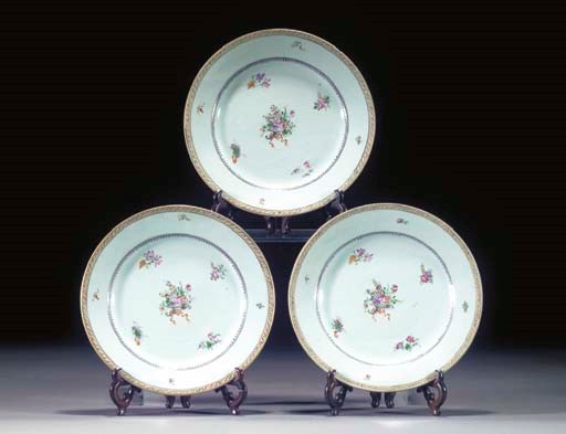 SIX FAMILLE ROSE EXPORT PLATES
QIANLONG